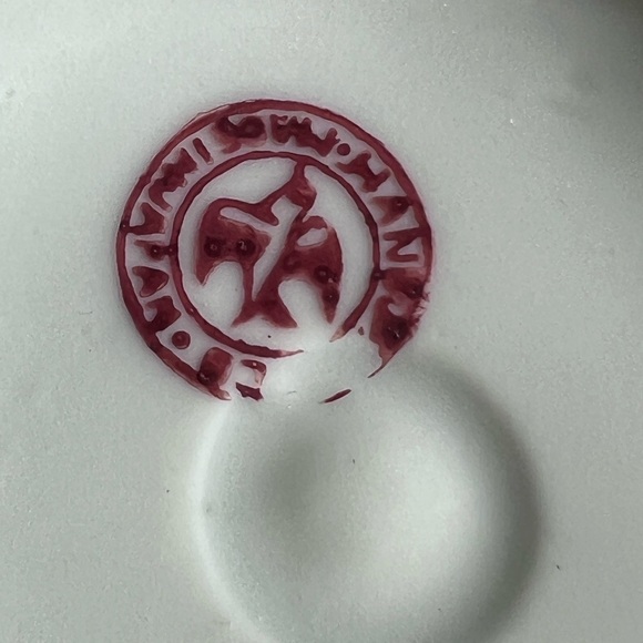 Pair: Pre WWII Handpainted Japan Parrot Lusterware 5.5" vases - Picture 10 of 11